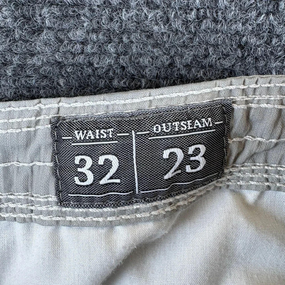 BKE Buckle Sloane Chino Shorts Mens 32x10.5 Slate Cotton Standard Fit Flat Front